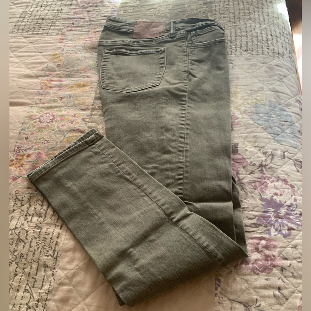 American Eagle Men’s Jeans
